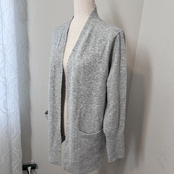 NWOT Love Ellie Women L Lightweight Neutral Cardigan Long Boyfriend Grey Pockets - Picture 2 of 8